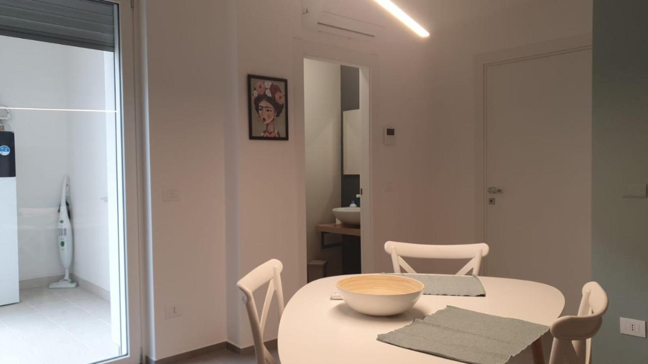 Casa Di Monique 1 Apartment Bari Bagian luar foto