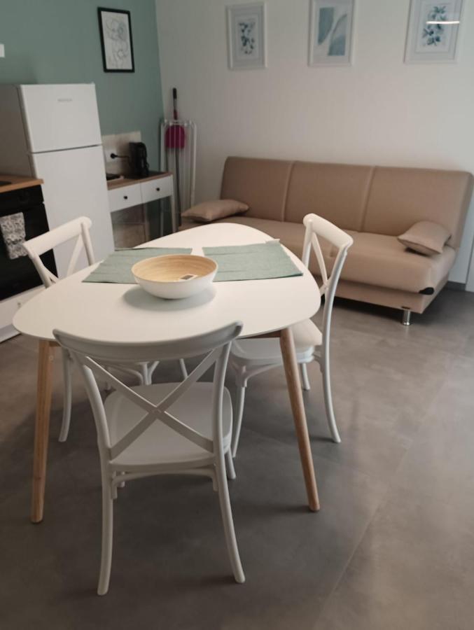 Casa Di Monique 1 Apartment Bari Bagian luar foto
